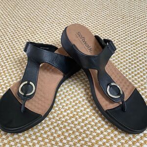 soft Walk Sandals Upper leather size 10 W.